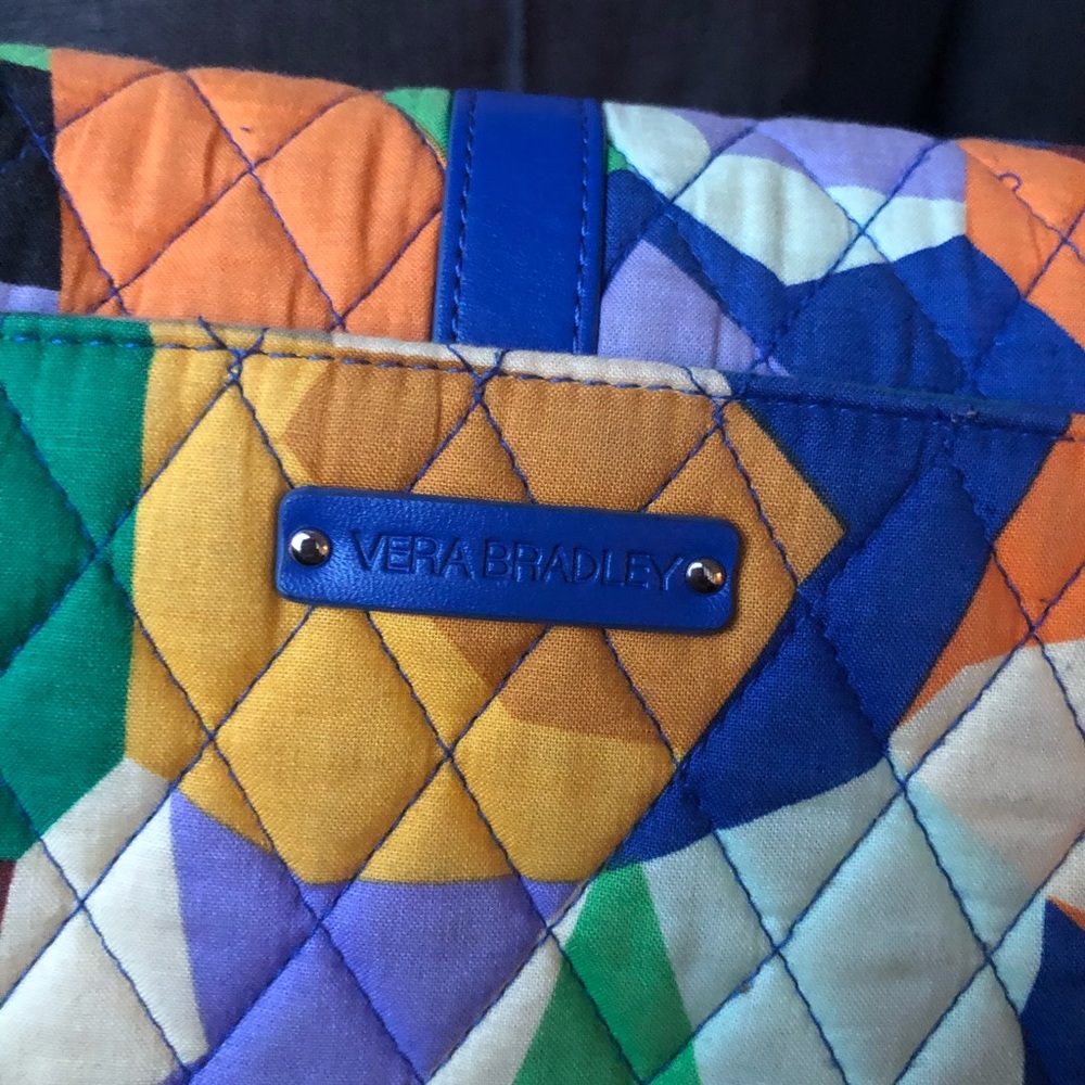 Authentic Vera Bradley crossbody - Picture 3 of 8